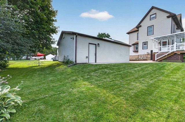 501 W Rollin Street, Edgerton, WI 53534