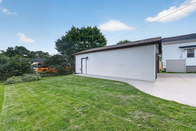 501 W Rollin Street, Edgerton, WI 53534