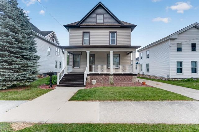 501 W Rollin Street, Edgerton, WI 53534