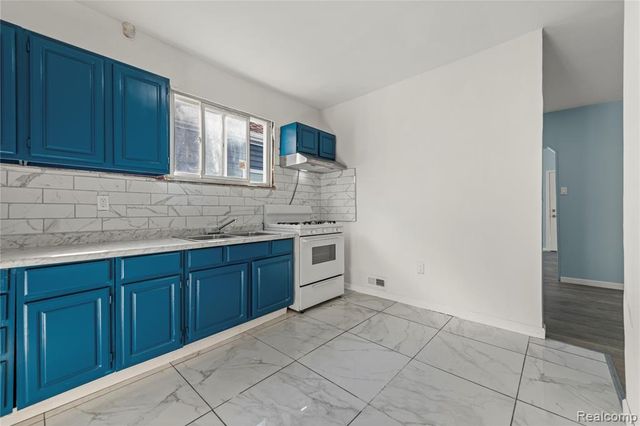 17144 Justine Street, Hamtramck, MI 48212