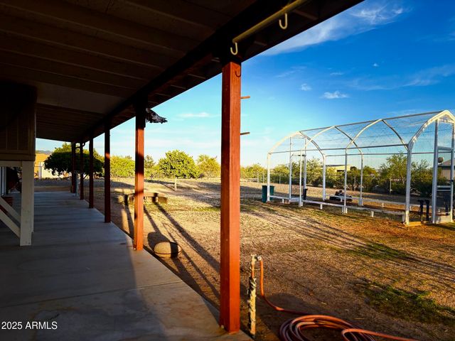 23335 W STAGHORN Lane, Congress, AZ 85332