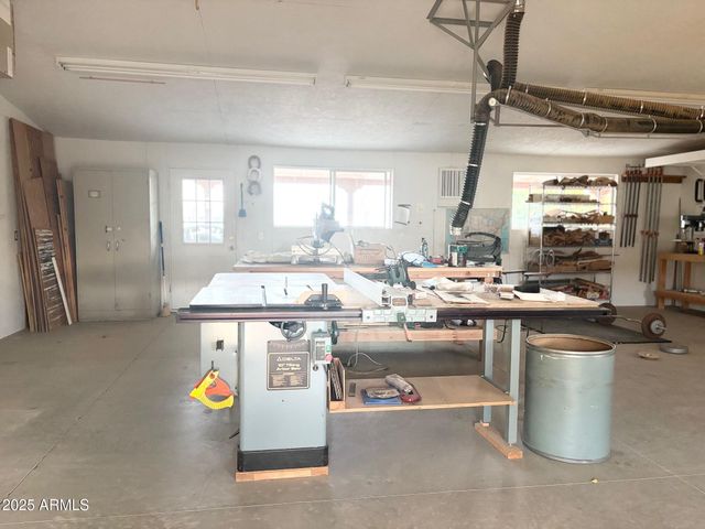 23335 W STAGHORN Lane, Congress, AZ 85332