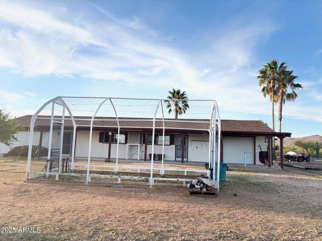 23335 W STAGHORN Lane, Congress, AZ 85332