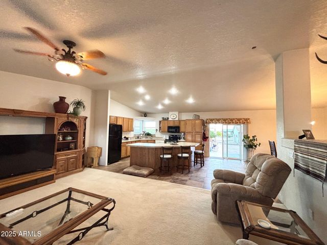 23335 W STAGHORN Lane, Congress, AZ 85332