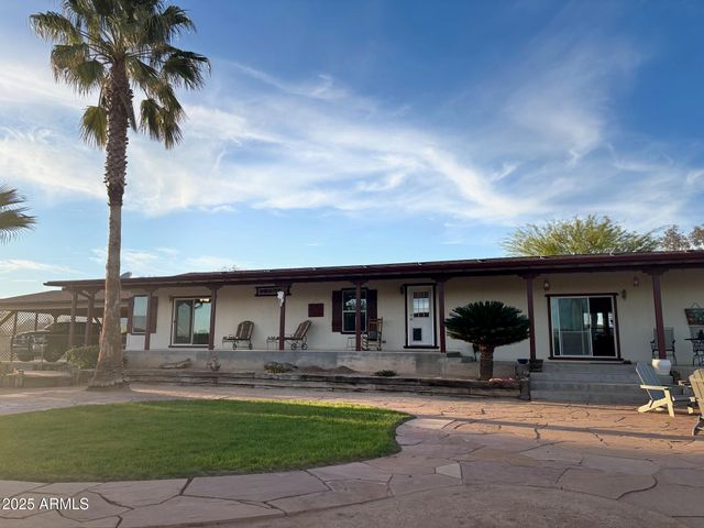 23335 W STAGHORN Lane, Congress, AZ 85332