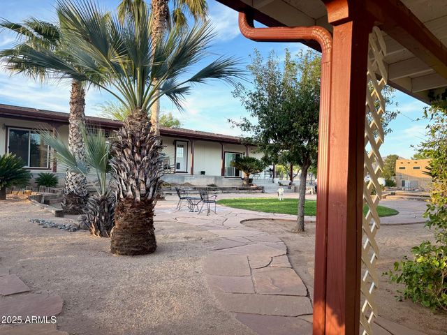 23335 W STAGHORN Lane, Congress, AZ 85332