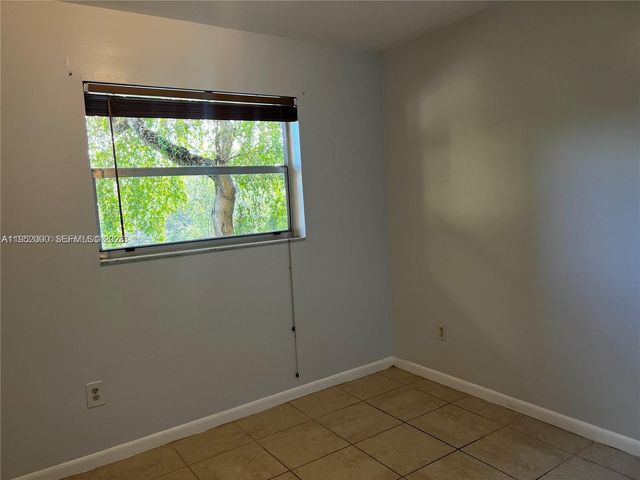 4111 Stirling Rd 308, Dania Beach, FL 33314