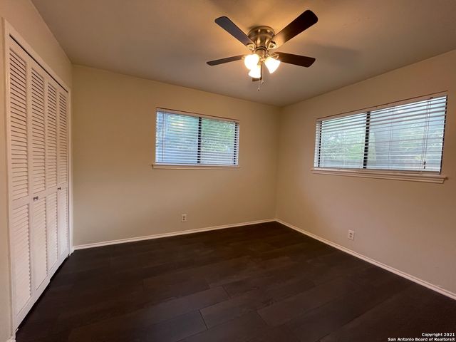 6158 DESERT TRAIL ST, San Antonio, TX 78249