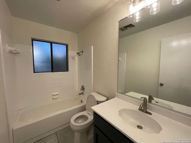6158 DESERT TRAIL ST, San Antonio, TX 78249