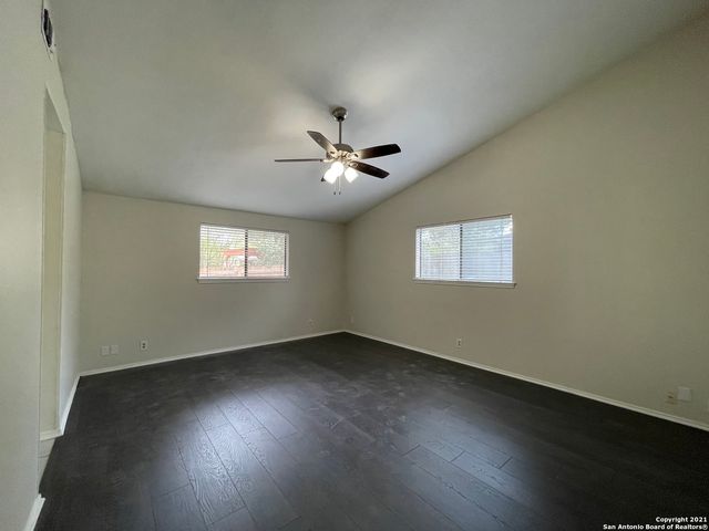 6158 DESERT TRAIL ST, San Antonio, TX 78249