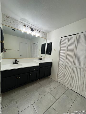 6158 DESERT TRAIL ST, San Antonio, TX 78249