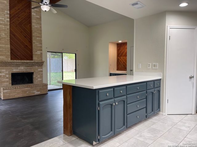 6158 DESERT TRAIL ST, San Antonio, TX 78249