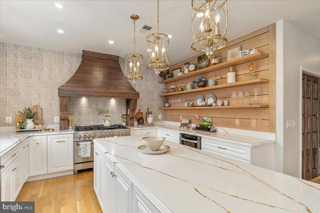 15043 GAINES MILL CIR, Haymarket, VA 20169