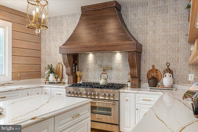 15043 GAINES MILL CIR, Haymarket, VA 20169
