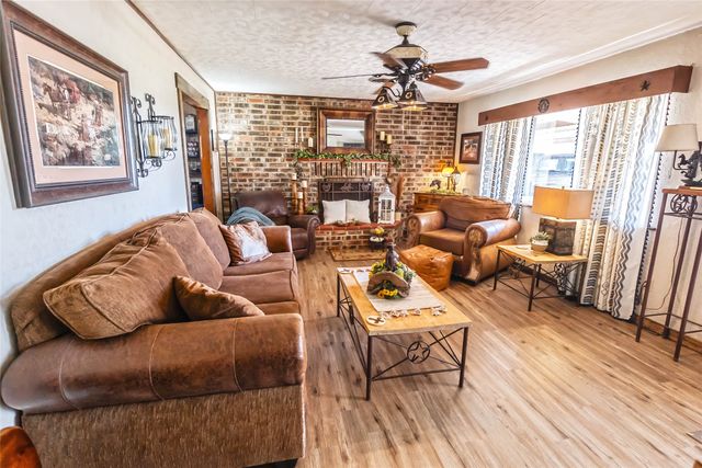 978 Longbranch Road, Nocona, TX 76255