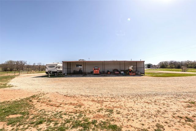 978 Longbranch Road, Nocona, TX 76255
