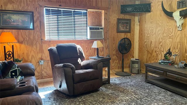 978 Longbranch Road, Nocona, TX 76255