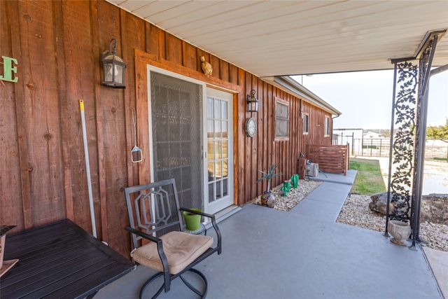 978 Longbranch Road, Nocona, TX 76255