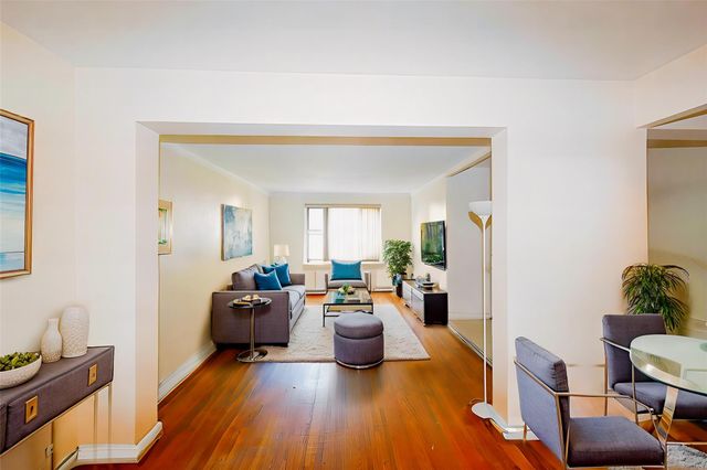 3441 85th 3A, Jackson Heights, NY 11372