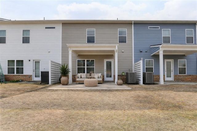1123 Chastain Drive, Sugar Hill, GA 30518