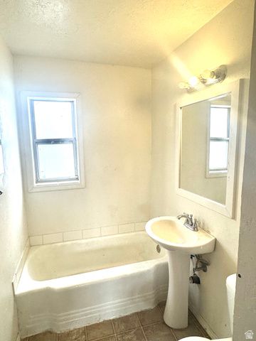 4610 S 250 W, Washington Terrace, UT 84405