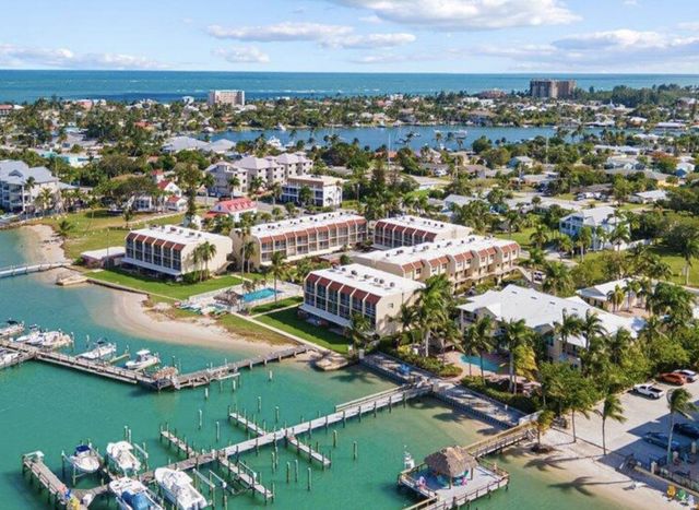 1300 Seaway Dr Drive B10, Hutchinson Island, FL 34949