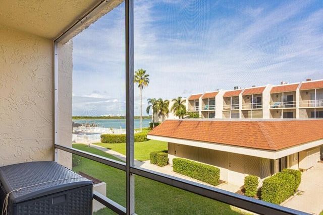 1300 Seaway Dr Drive B10, Hutchinson Island, FL 34949