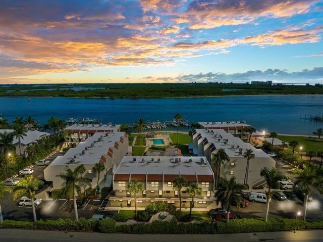 1300 Seaway Dr Drive B10, Hutchinson Island, FL 34949