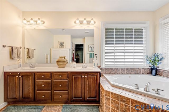 12300 Reed Forest Ct, Glen Allen, VA 23059