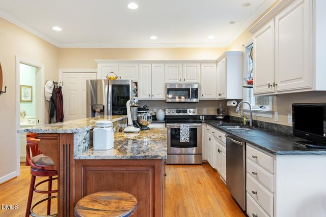 3505 Creekwood Bluffs Court, Apex, NC 27539