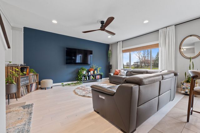 3709 161st Street, Urbandale, IA 50323