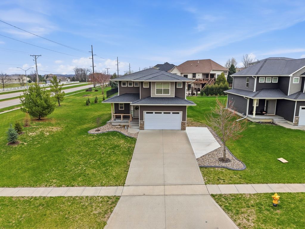 3709 161st Street, Urbandale, IA 50323