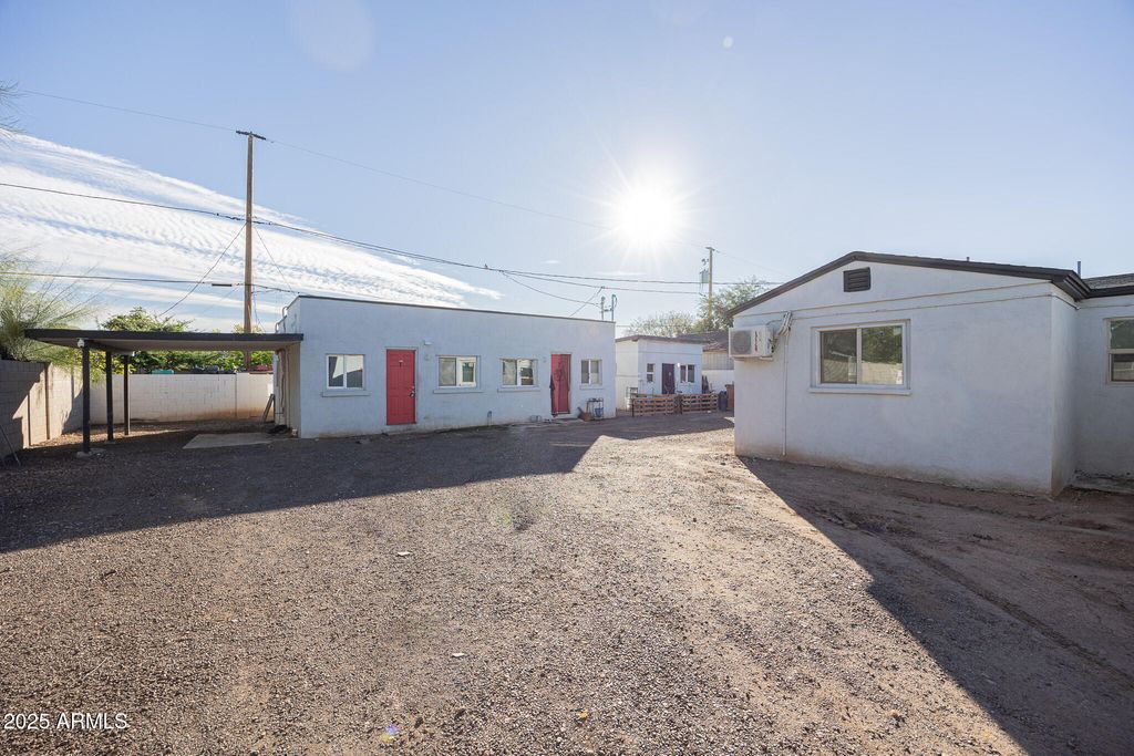 2537 E WILLETTA Street 1, Phoenix, AZ 85008