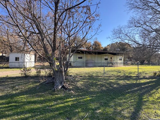 427 Spanish Oak, Canyon Lake, TX 78133