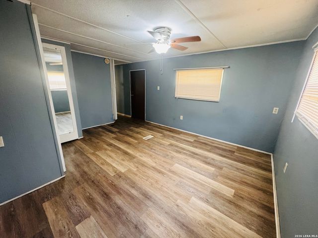 427 Spanish Oak, Canyon Lake, TX 78133