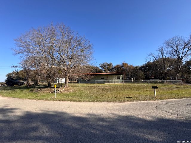 427 Spanish Oak, Canyon Lake, TX 78133