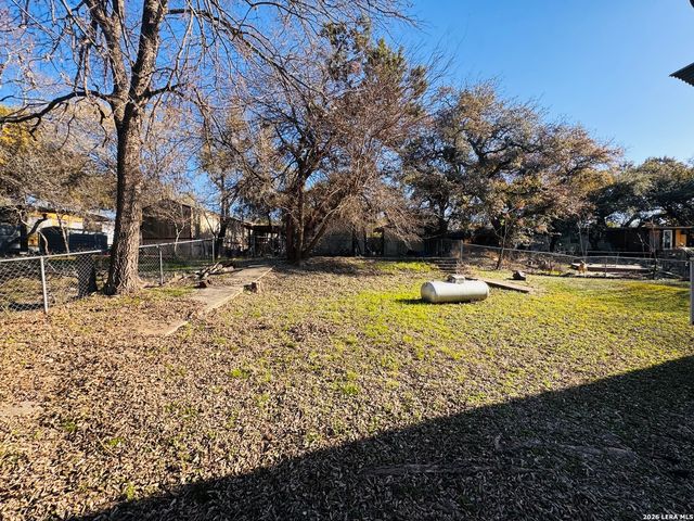 427 Spanish Oak, Canyon Lake, TX 78133