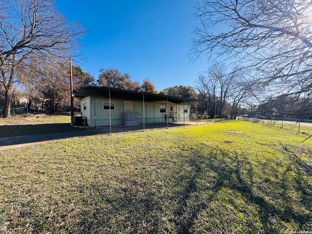 427 Spanish Oak, Canyon Lake, TX 78133