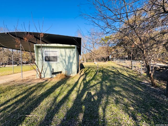 427 Spanish Oak, Canyon Lake, TX 78133