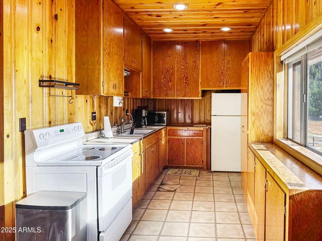 9107 W Fossil Creek Road, Strawberry, AZ 85544