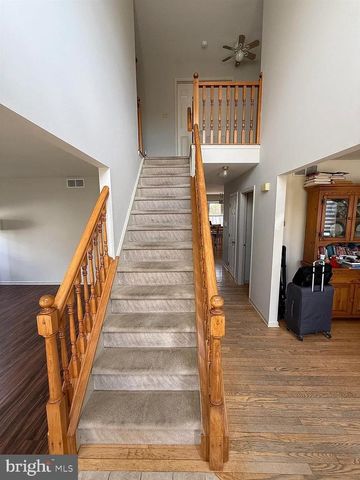 3 TEABERRY LN, Delran, NJ 08075