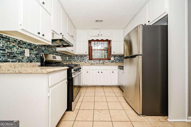 145 Glenloch Parkway, Stockbridge, GA 30281