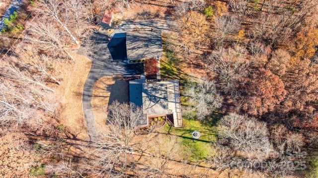 2106 Lynmore Drive, Sherrills Ford, NC 28673