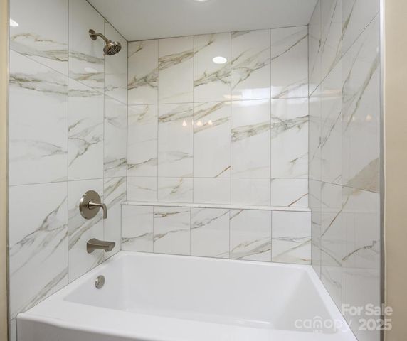 2106 Lynmore Drive, Sherrills Ford, NC 28673