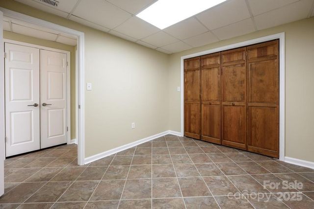 2106 Lynmore Drive, Sherrills Ford, NC 28673