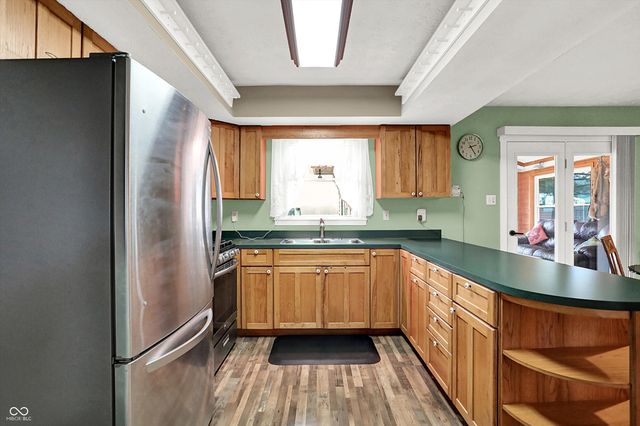 7422 S 300 W, Trafalgar, IN 46181