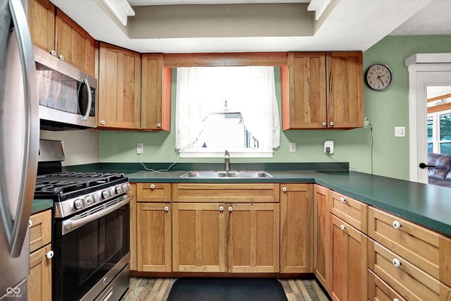 7422 S 300 W, Trafalgar, IN 46181