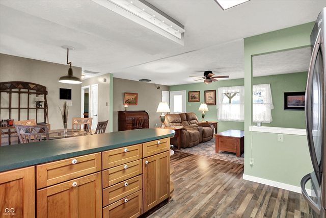 7422 S 300 W, Trafalgar, IN 46181