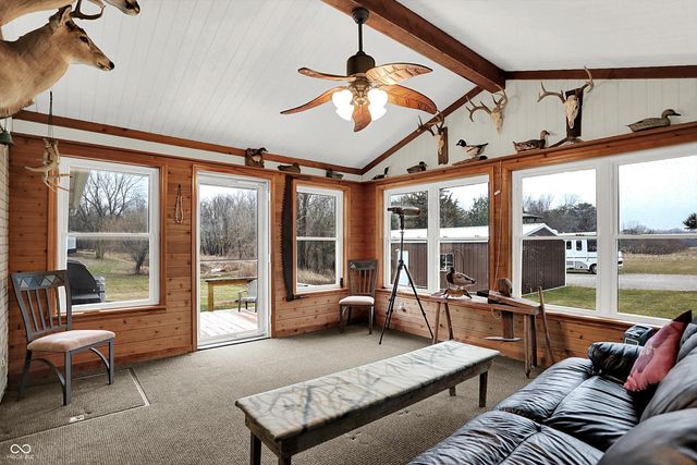 7422 S 300 W, Trafalgar, IN 46181