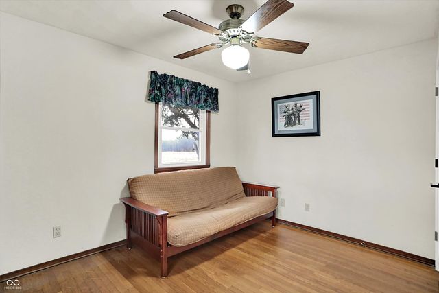 7422 S 300 W, Trafalgar, IN 46181